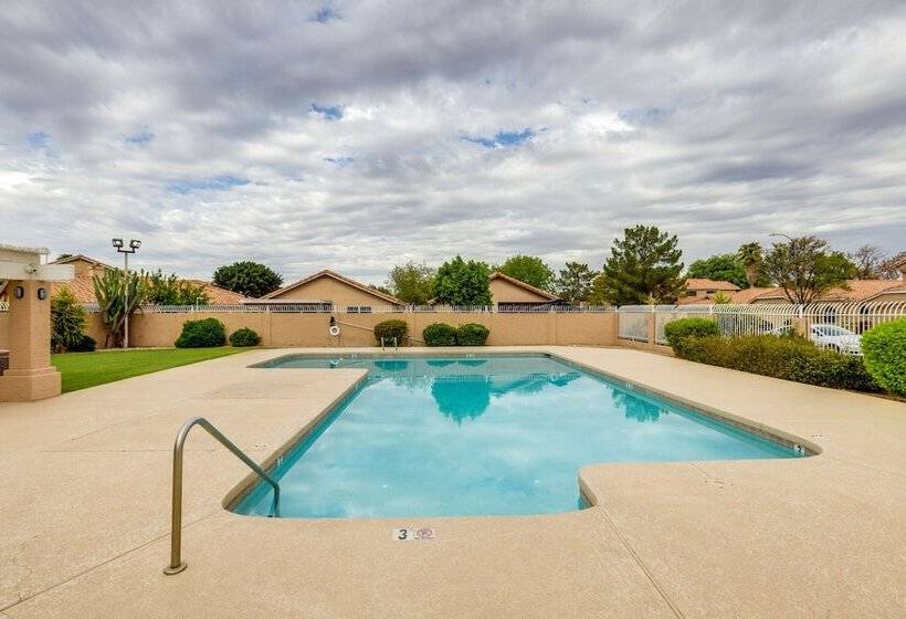 Modern Peoria Home W/ Pool Access & Private Yard!