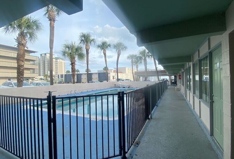 Palms By The Beach Motel