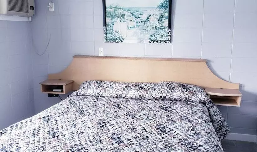 Palms By The Beach Motel