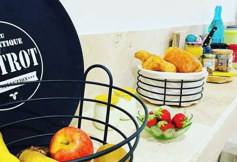 Majatalo 7 Rue Cherche Midi