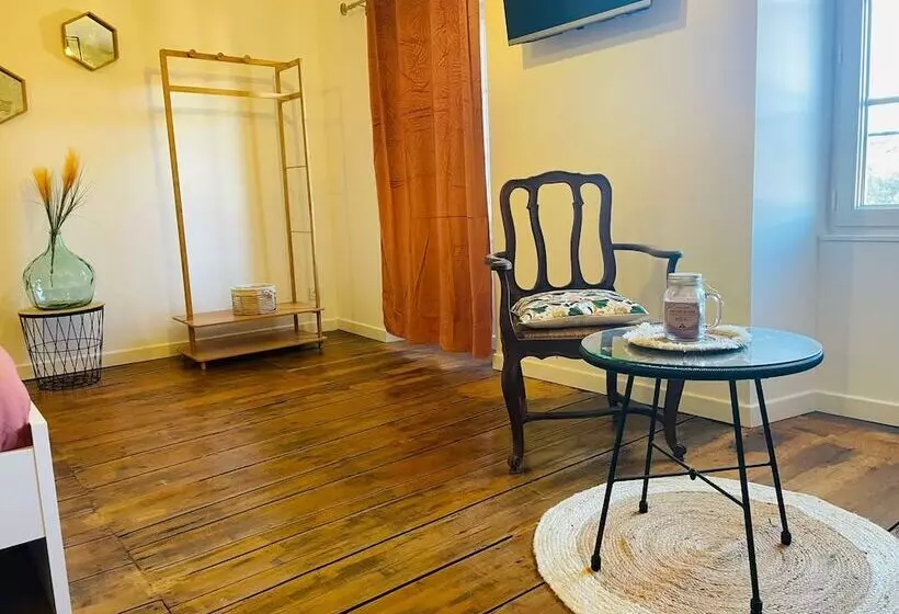 Majatalo 7 Rue Cherche Midi