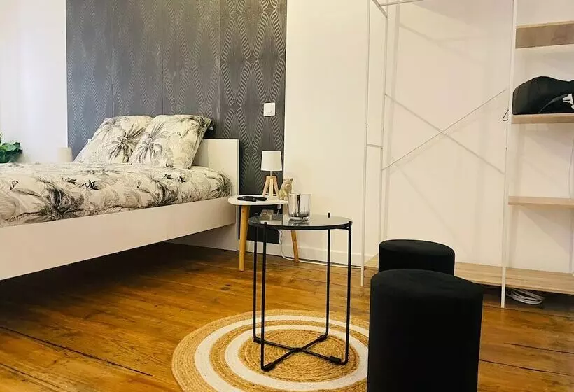 Majatalo 7 Rue Cherche Midi