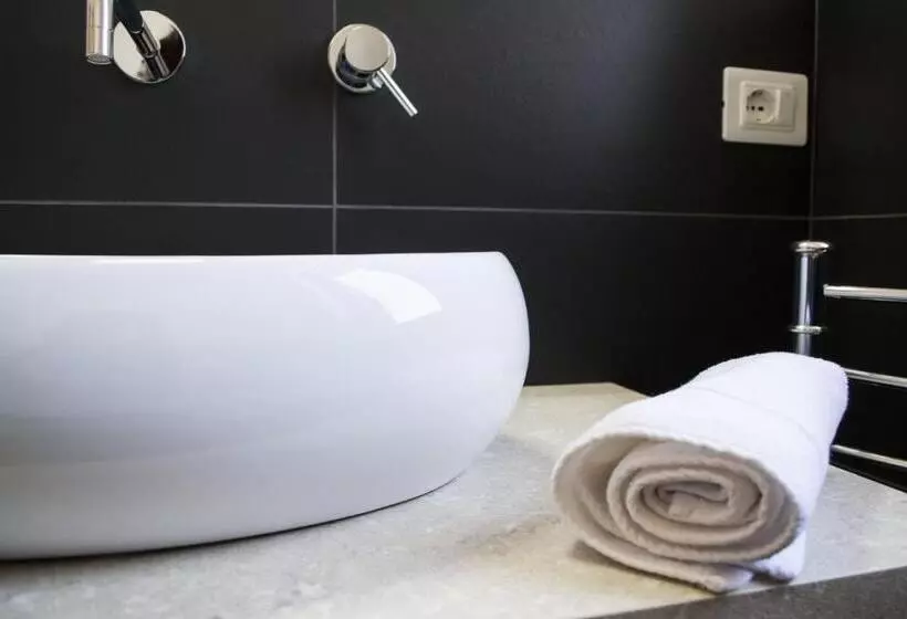 ペンション Four Winds B&b