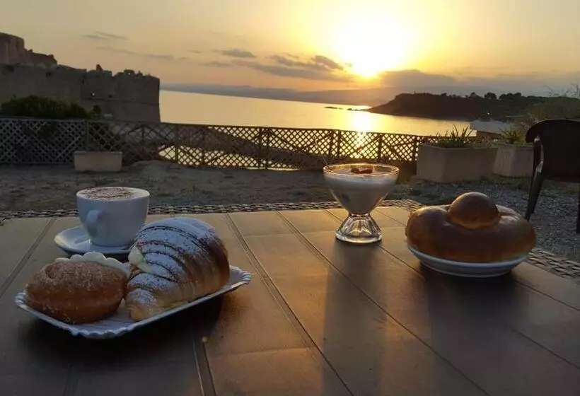 ペンション Four Winds B&b