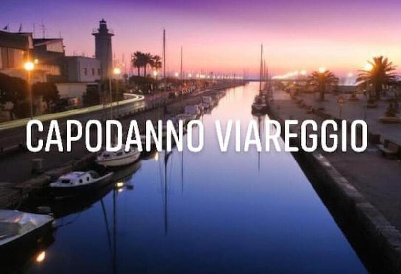 پانسیون Room In Guest Room Viareggio Top Deco Versilia