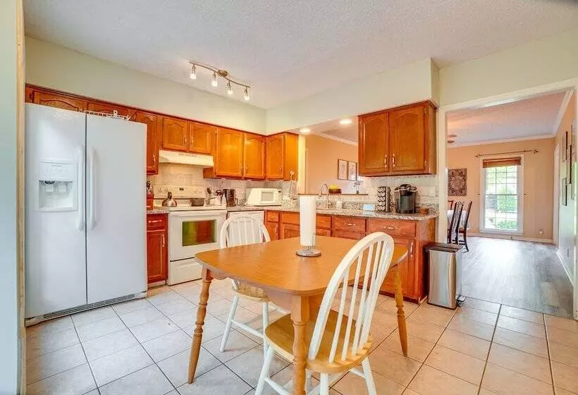 Pet Friendly Franklin Home ~ 21 Mi To Nashville!