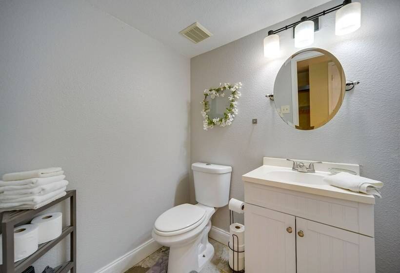 Pet Friendly New Braunfels Home W/ Game Room!