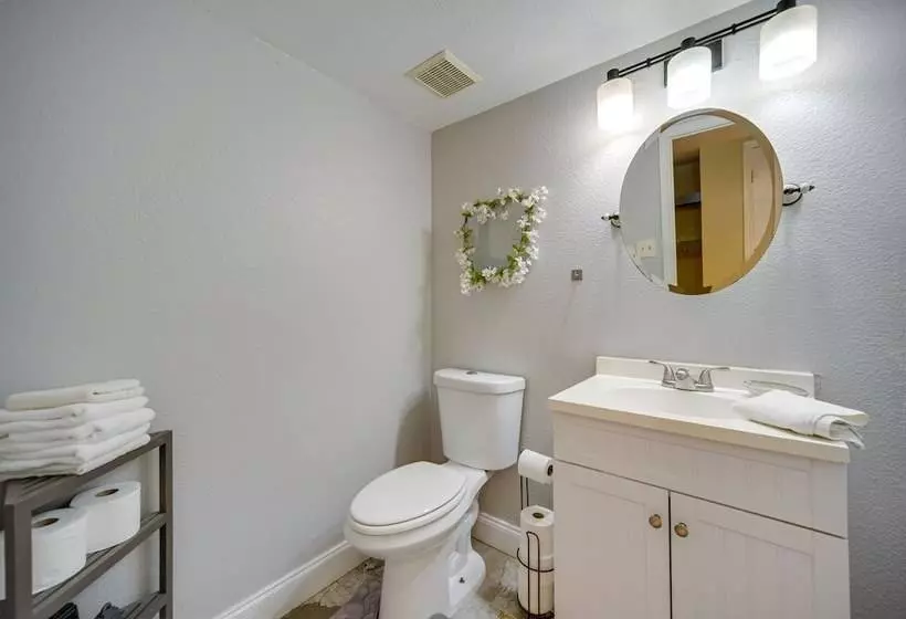 Pet Friendly New Braunfels Home W/ Game Room!