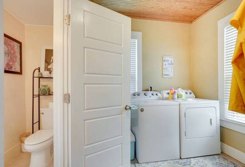 Pet Friendly St Augustine Home: Steps To Downtown!