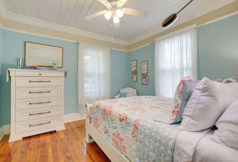 Pet Friendly St Augustine Home: Steps To Downtown!