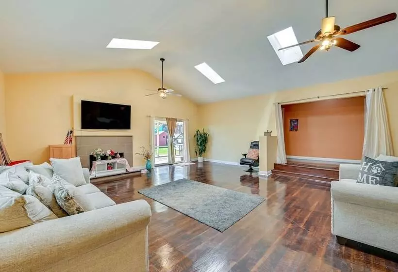 Spring Valley Family Home: 13 Mi To San Diego!