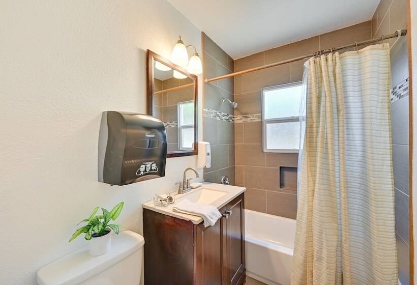 Spring Valley Family Home: 13 Mi To San Diego!