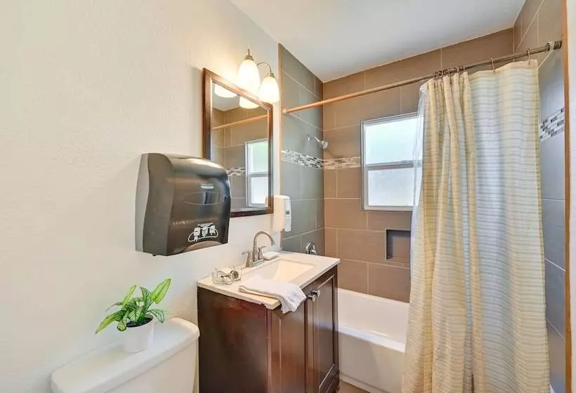 Spring Valley Family Home: 13 Mi To San Diego!