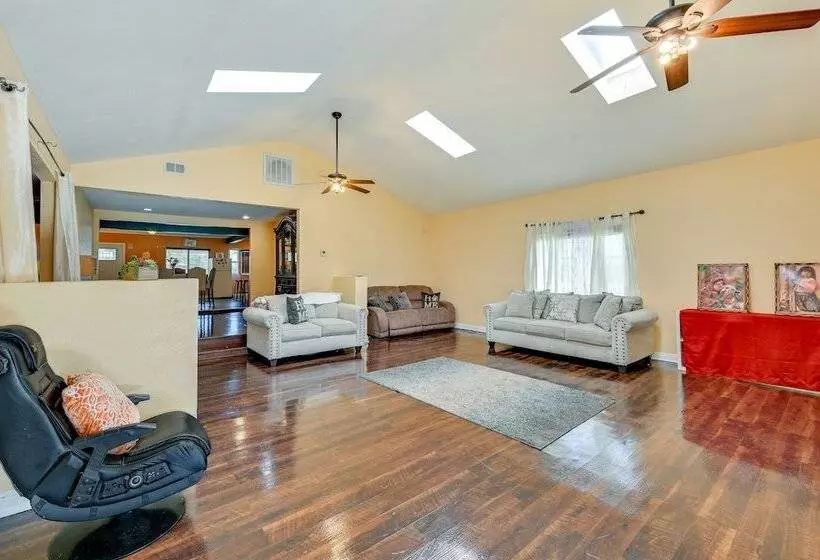 Spring Valley Family Home: 13 Mi To San Diego!