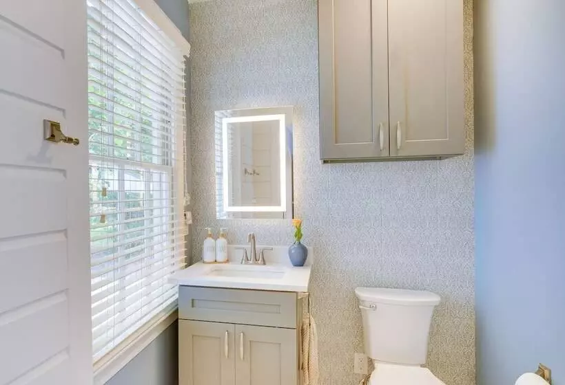 Relaxing Baton Rouge Retreat With Patio!