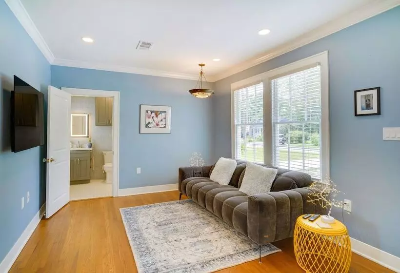 Relaxing Baton Rouge Retreat With Patio!