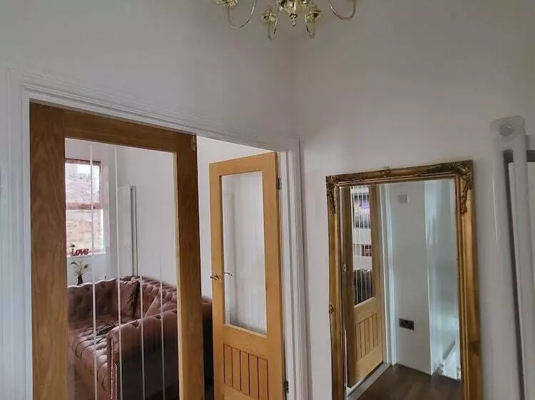 Residenssi Remarkable 1 Bed House The Entire First Floor