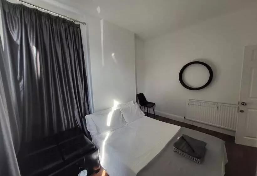 Residenssi Remarkable 1 Bed House The Entire First Floor