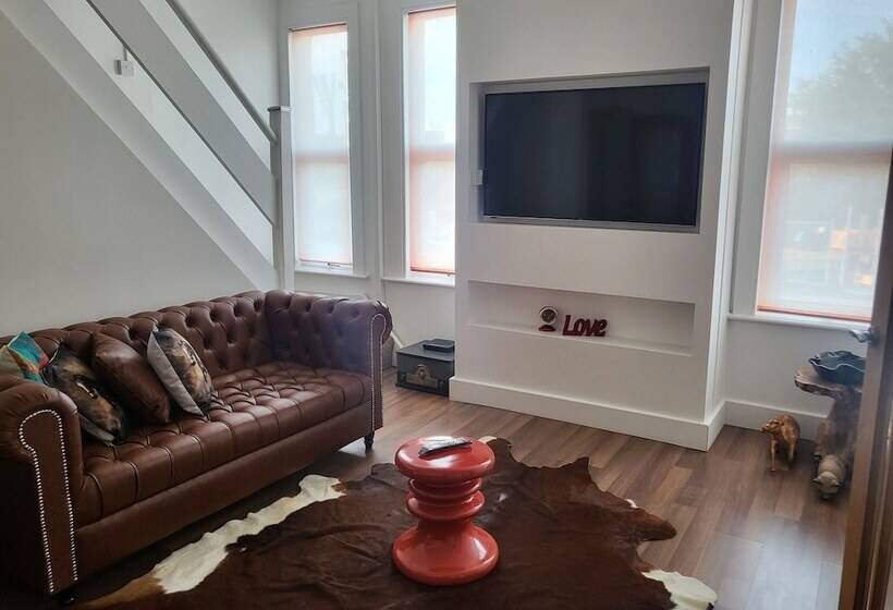 레지던스 Remarkable 1 Bed House The Entire First Floor