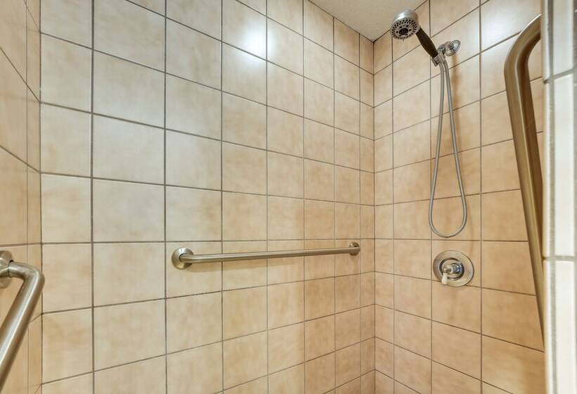 Eagle Rock Gem On Table Rock Lake W/ Decks & Grill