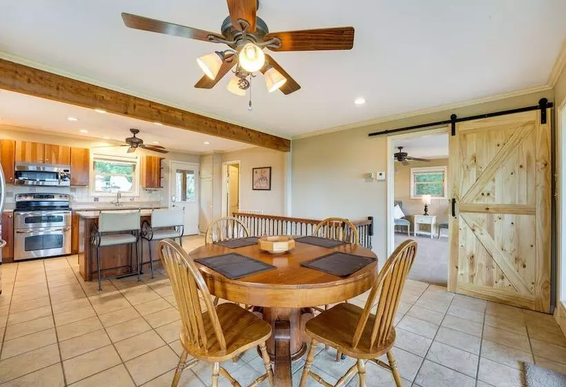 Eagle Rock Gem On Table Rock Lake W/ Decks & Grill