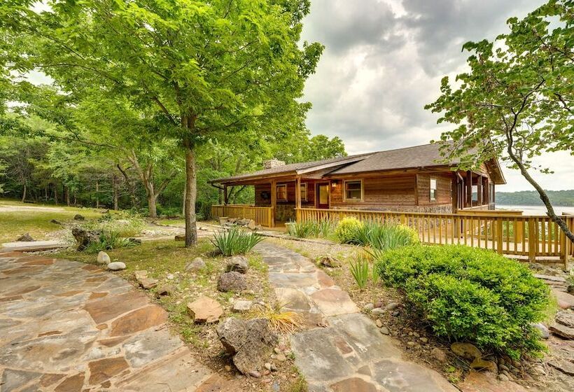 Eagle Rock Gem On Table Rock Lake W/ Decks & Grill
