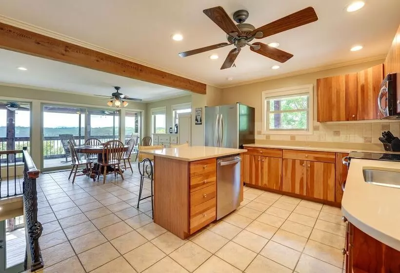 Eagle Rock Gem On Table Rock Lake W/ Decks & Grill