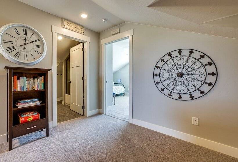 Secluded Home Near Hiking + Downtown Cedar City!