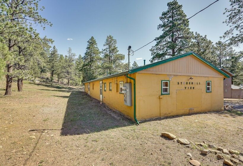 Secluded Stonewall Cabin W/ Mountain View!
