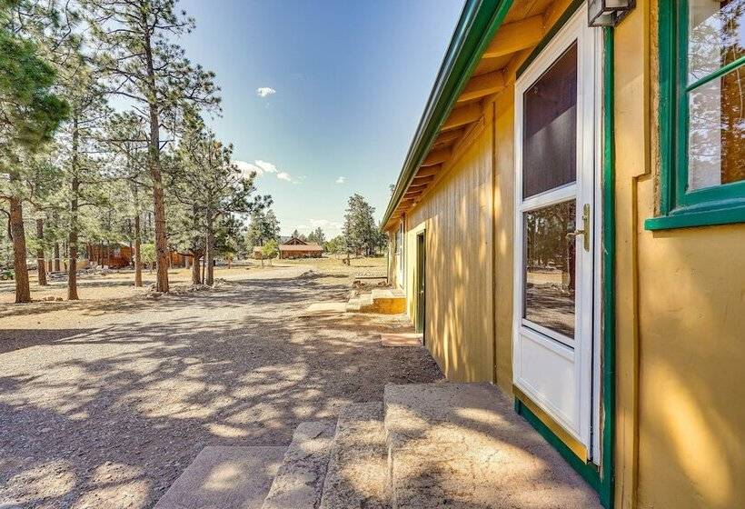 Secluded Stonewall Cabin W/ Mountain View!