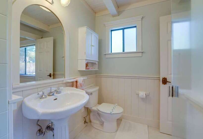 Spacious Tahoe City Retreat < 2 Mi To Lake Tahoe!