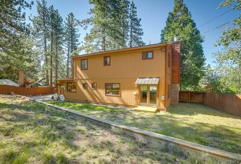 Spacious Tahoe City Retreat < 2 Mi To Lake Tahoe!