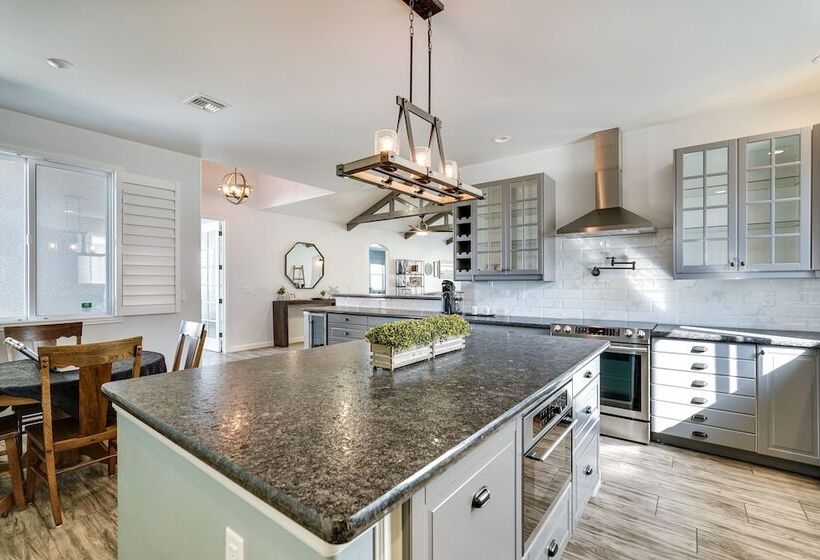 Sun Kissed Lake Havasu City Oasis W/ Private Pool