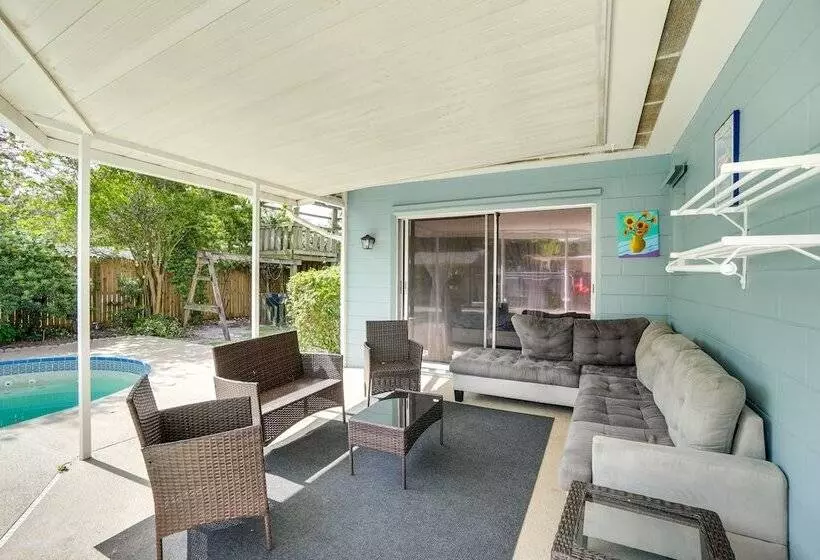 Near Busch Gardens: Sunny Florida Retreat W/ Pool!