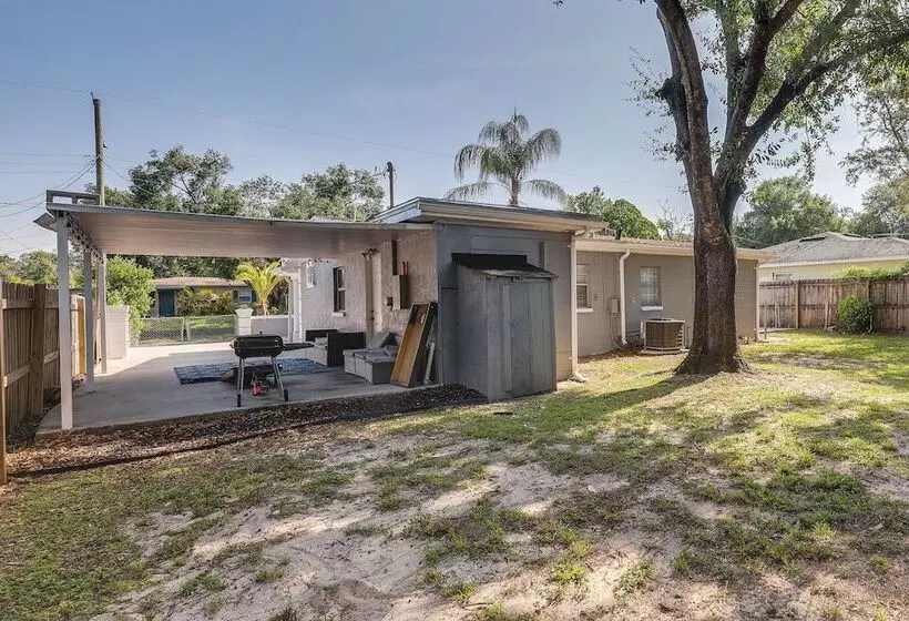 Tampa Home W/ Patio   1 Mi To Busch Gardens!