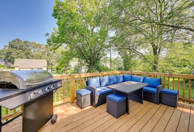Updated Greenville Home W/ Backyard!