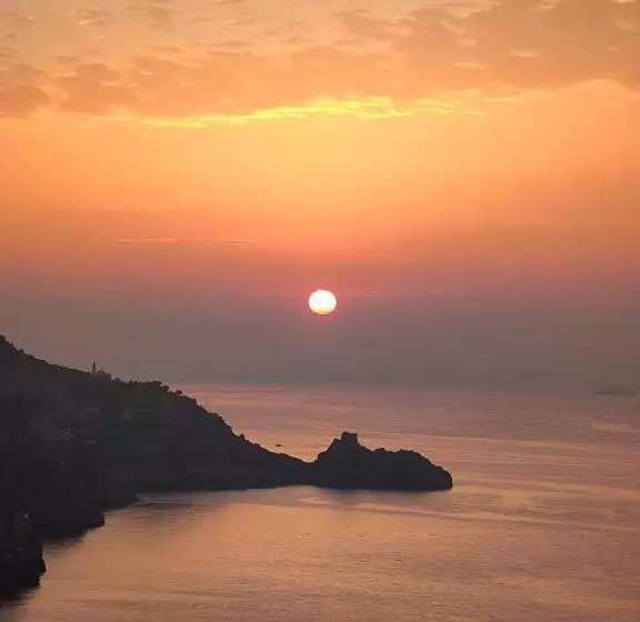 Hostelli Holiday Double