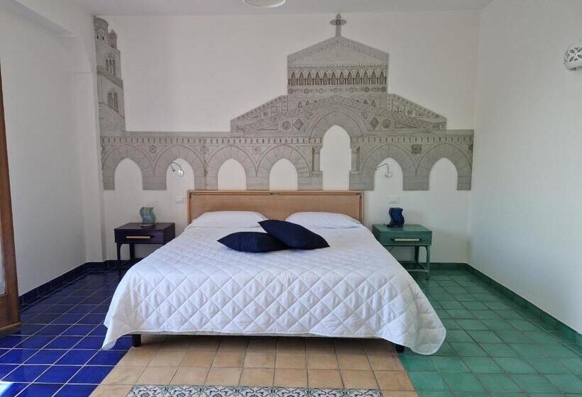 Хостел Holiday Double