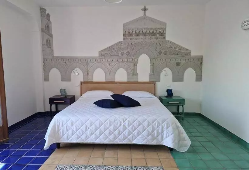 Hostelli Holiday Double