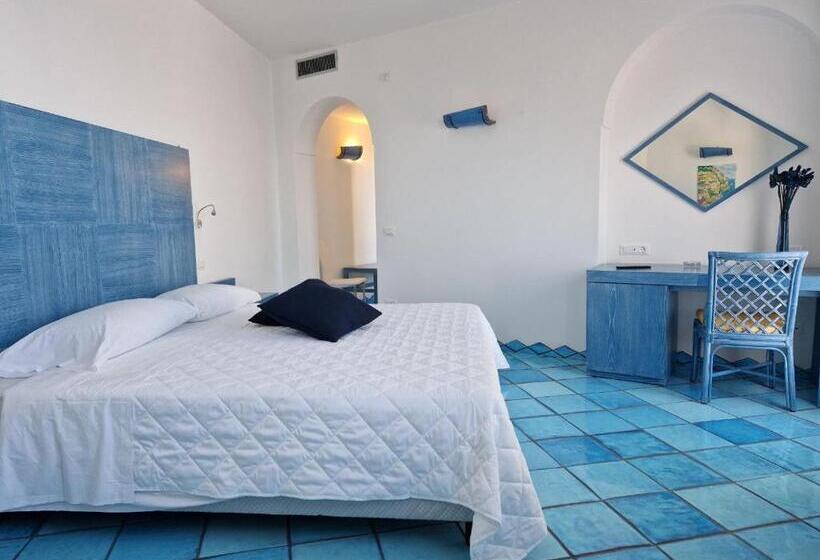 Хостел Holiday Double