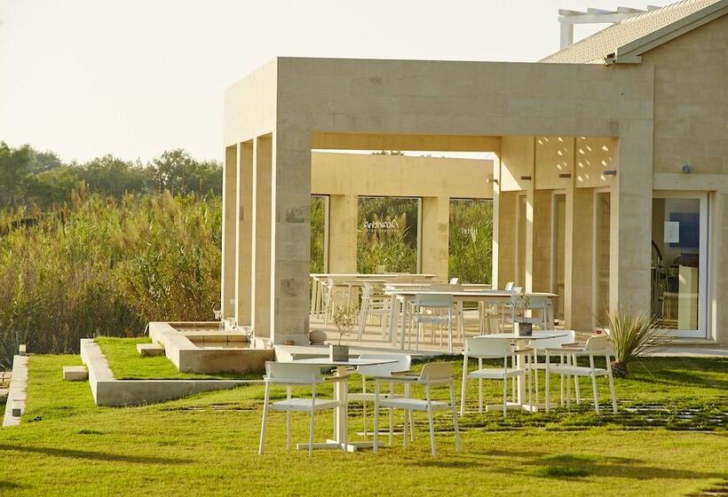 Отель Acantha Boutique