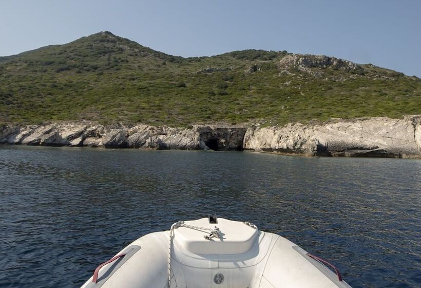 Отель Acantha Boutique