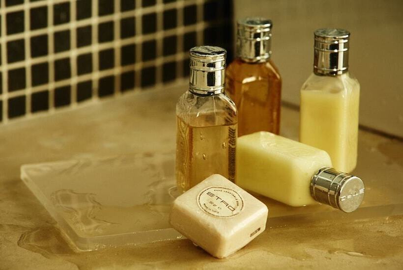 Отель Acantha Boutique