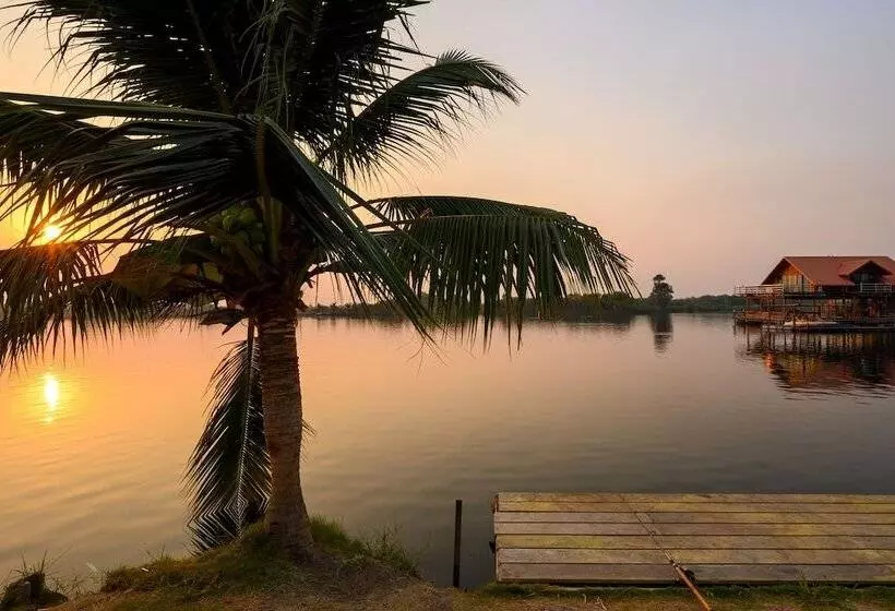 ホテル Beung Sampathuan Nakornchaisri Resort