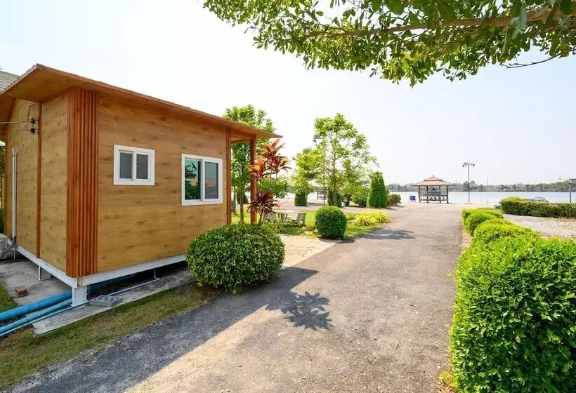 ホテル Beung Sampathuan Nakornchaisri Resort