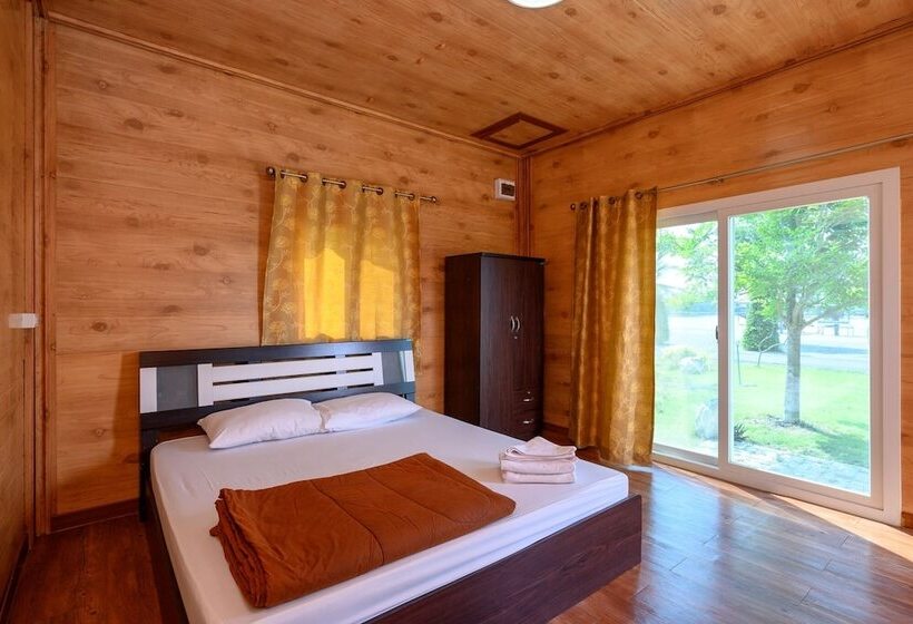 هتل Beung Sampathuan Nakornchaisri Resort