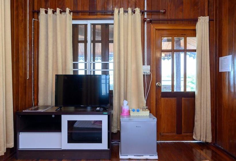 هتل Beung Sampathuan Nakornchaisri Resort