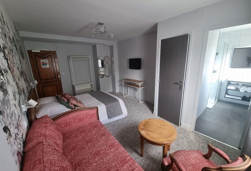 Отель Hôtel Le Prieuré