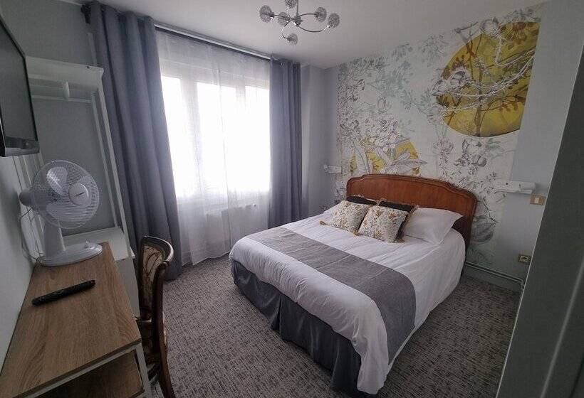 Отель Hôtel Le Prieuré