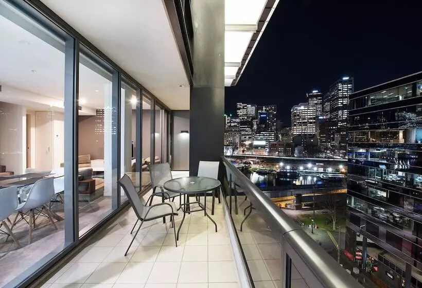 Hotelli Platinum Apartments At Freshwater